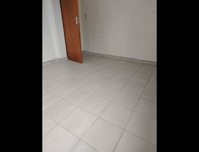 2 BEDROOM FLAT FOR SALE IN SURAYAVILLE